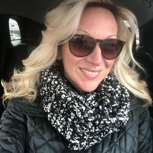 Meet your Posher, Denise